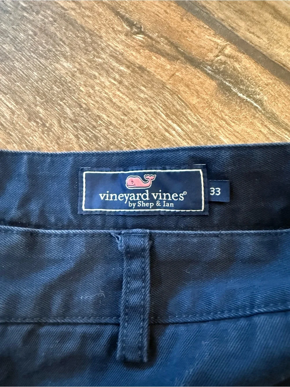 Vineyard Vines classic flat